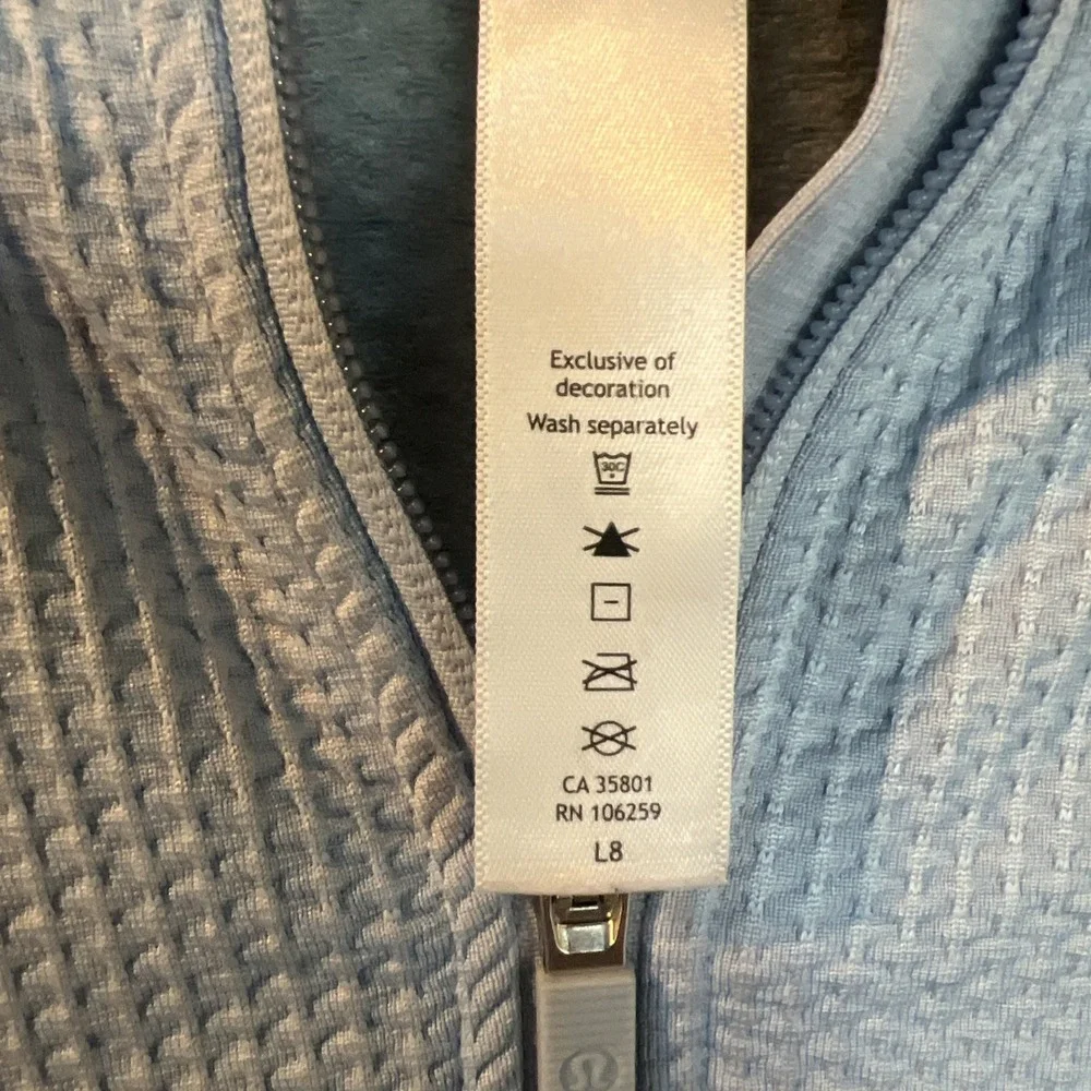 Lululemon Engineered Warmth 1/2 zip Womens 10 Blue Periwinkle Merino Pullover